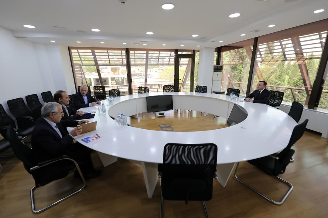 ირაკლი ღარიბაშვილი ირანის ელჩს შეხვდა