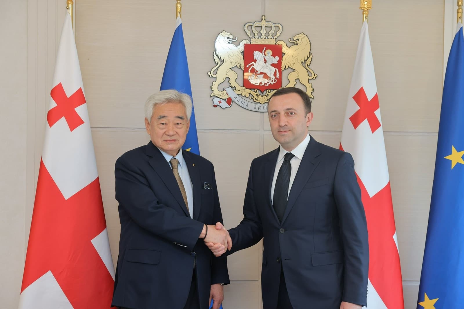 Frontnews image description