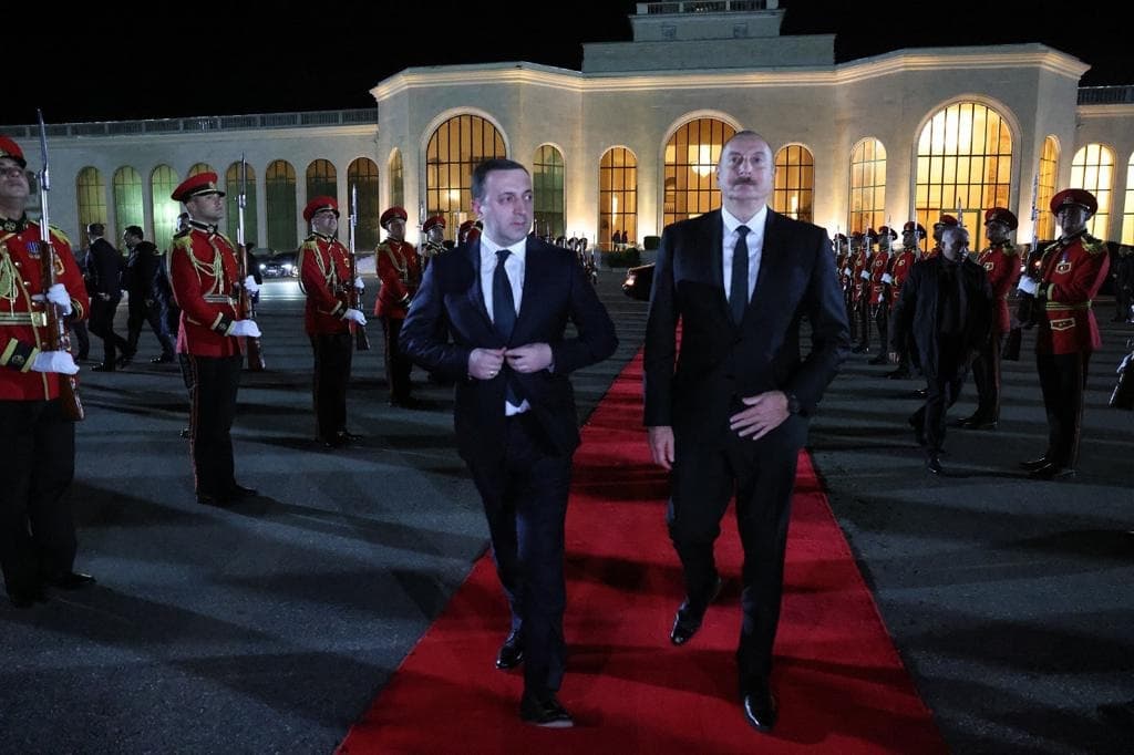 ირაკლი ღარიბაშვილმა ილჰამ ალიევი თბილისის საერთაშორისო აეროპორტიდან გააცილა