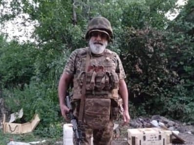 უკრაინაში დაღუპული ქართველი მებრძოლი გელა გოგია სამშობლოში ჩამოასვენეს