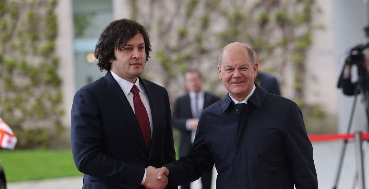 Frontnews image description