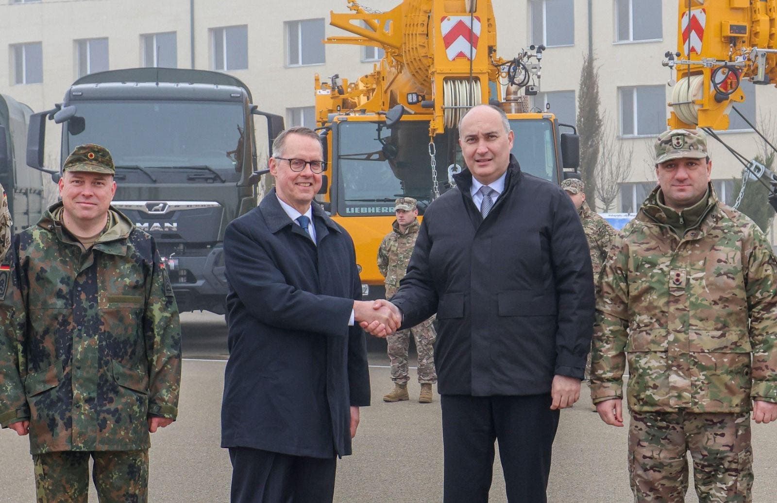 Frontnews image description