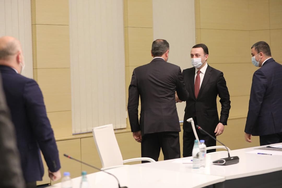 ირაკლი ღარიბაშვილი სახელმწიფო რწმუნებულებს შეხვდა