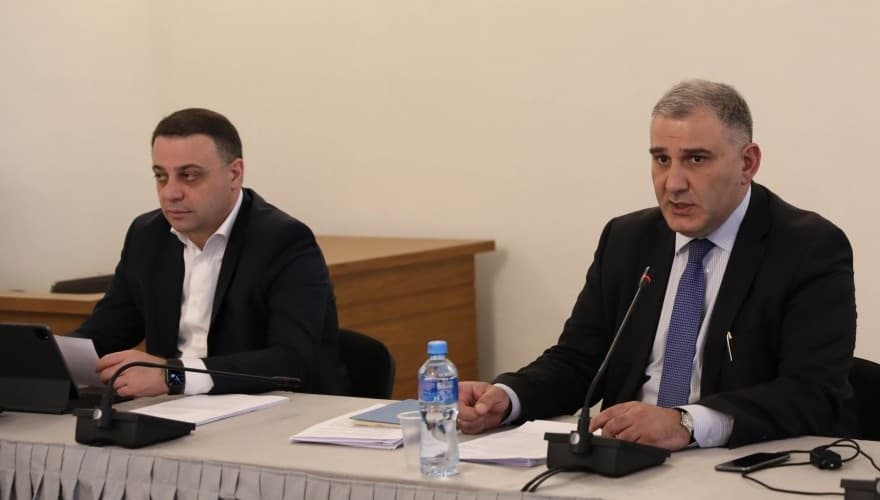 პატიმრობაში მყოფი ბრალდებულის კომუნიკაციის საკითხი ახლებურად დარეგულირდება