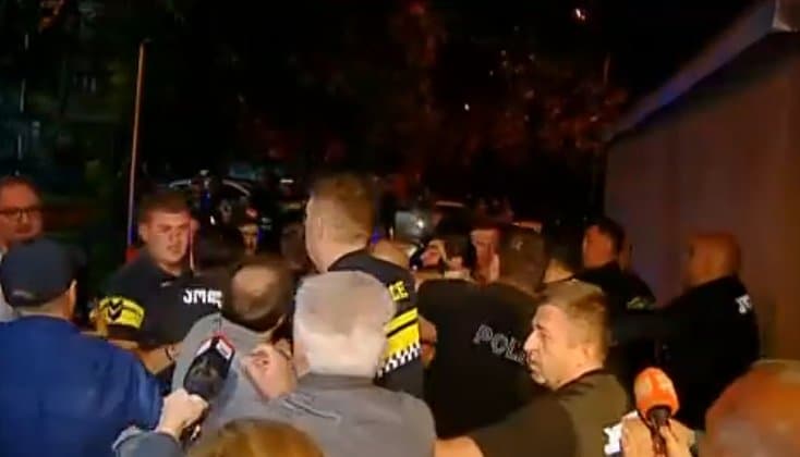 გლდანში ნიკა მელია, ბაჩო დოლიძე და ზვიად კუპრავა დააკავეს