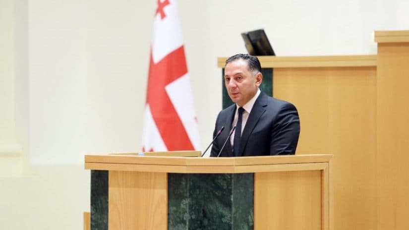 პარლამენტში დღეს შს მინისტრ ვახტანგ გომელაურს მოუსმენენ