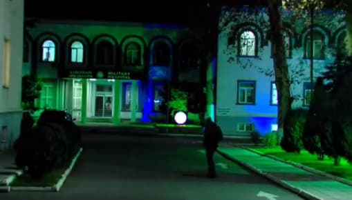 გორის ჰოსპიტალის მიმდებარე ტერიტორიაზე სამართალდამცველების მობილიზება მიმდინარეობს