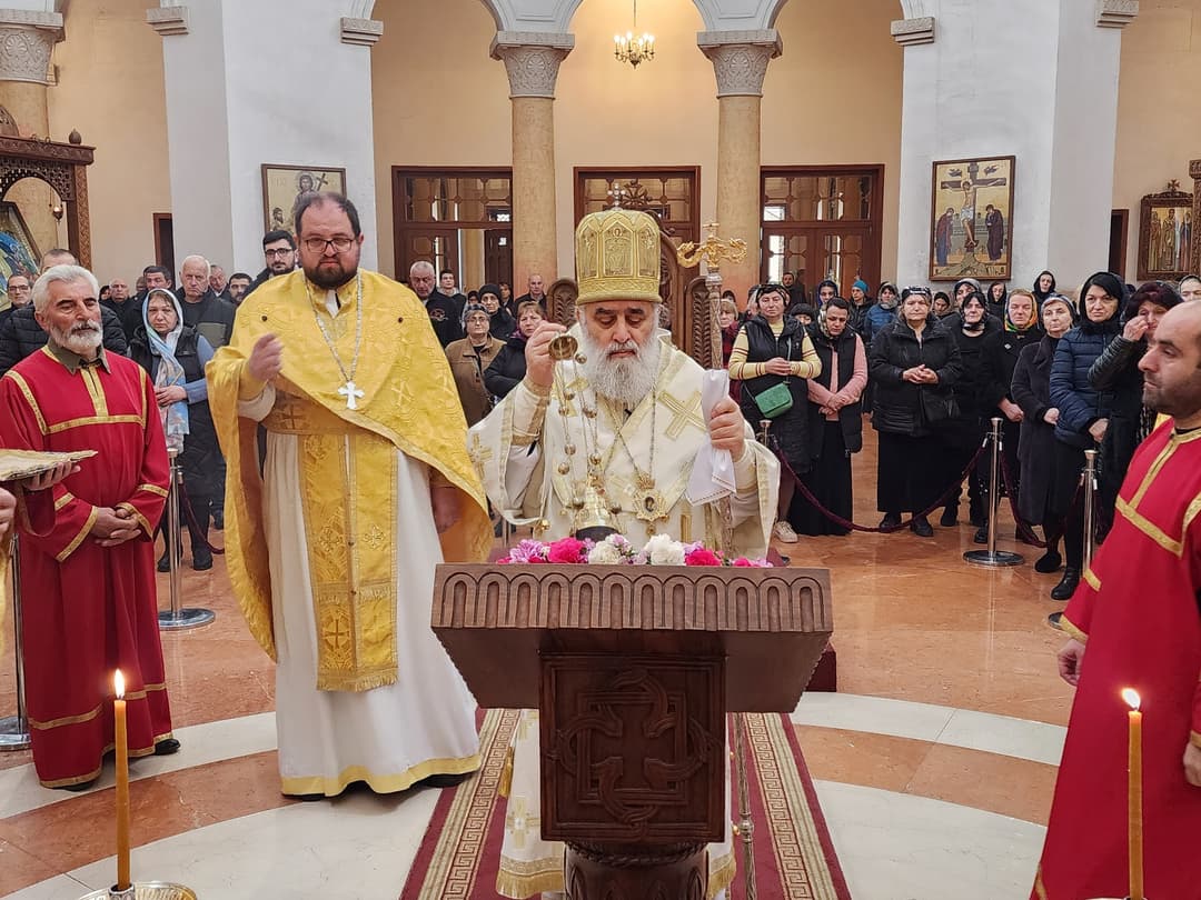 მეუფე გრიგოლი – დღეს ჩვენ არავინ გვდევნის იმის გამო, რომ ჯვარცმულის მიმდევარნი ვართ, თუმც კი დღესაც არიან ისინი, ვისთვისაც სიტყვა ჯვრის შესახებ გამაღიზიანებელია