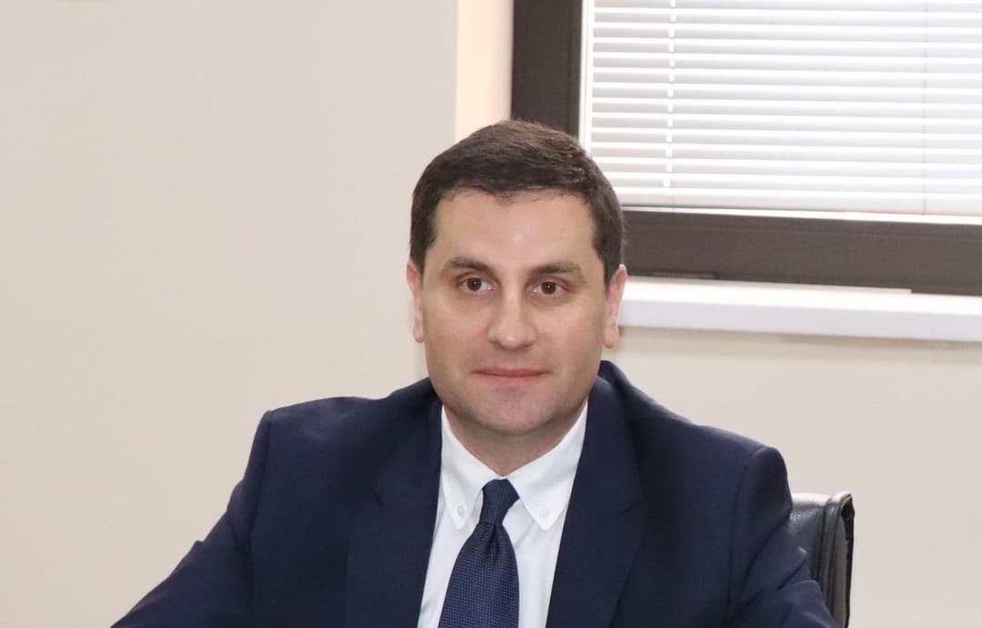 ბესიკ ამირანაშვილი – წარმატებებს ვუსურვებ თითოეულ აბიტურიენტს, მათ მშობლებს, ოჯახის წევრებს, პედაგოგებს