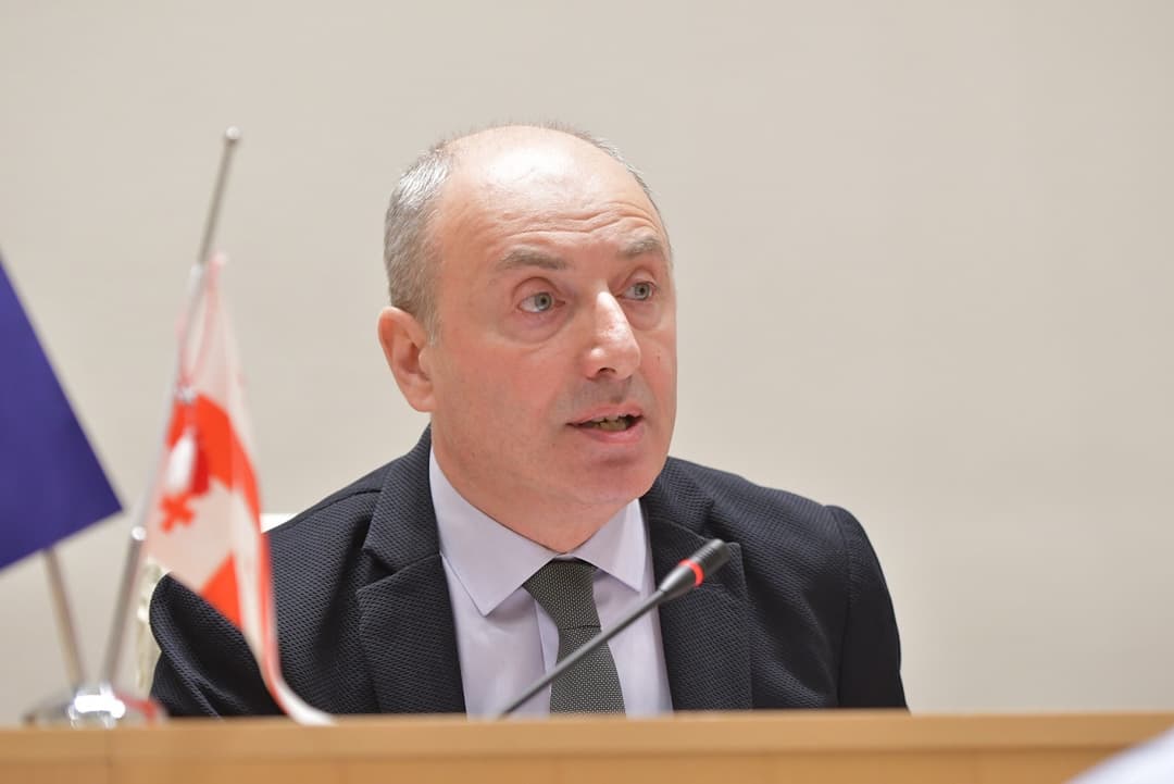 გურამ მაჭარაშვილი – ეს ჰგავს ზარმაცი აბიტურიენტის მცდელობას, რომელიც არ მეცადინეობს და წინასწარ აანონსებს, რომ საგამოცდო კომისია ჩაჭრის