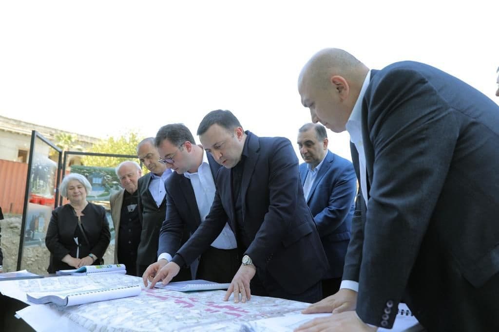 Frontnews image description