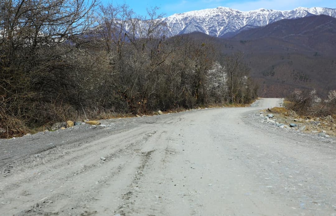 ფარახეთში საავტომობილო გზის რეაბილიტაცია მიმდინარეობს