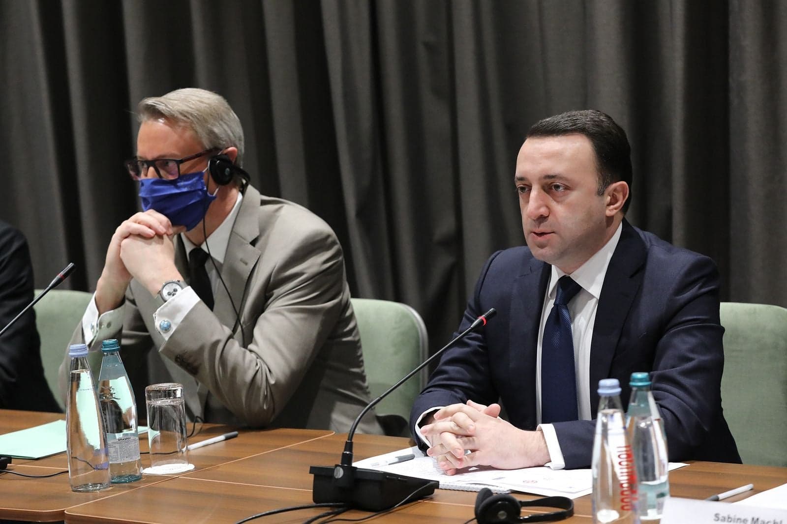 Frontnews image description