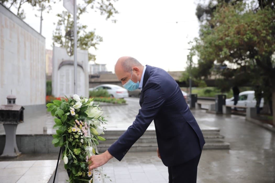 Frontnews image description