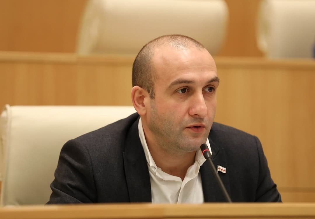 იაგო ხვიჩია – უაზრო კანონებზე ვეტოების დადება და მერე მოხსნა არის ე.წ. დამპლური თამაშები ქართველ ხალხთან