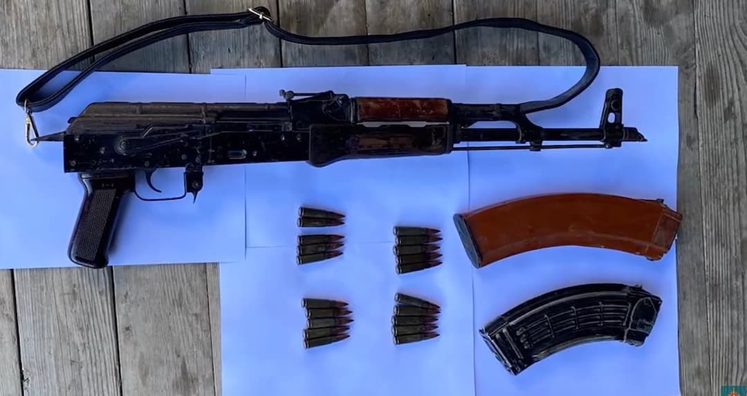 პოლიციამ შიდა ქართლში, მცხეთა-მთიანეთსა და გურიაში უკანონო ცეცხლსასროლი იარაღი და საბრძოლო მასალა ამოიღო – დაკავებულია 3 პირი