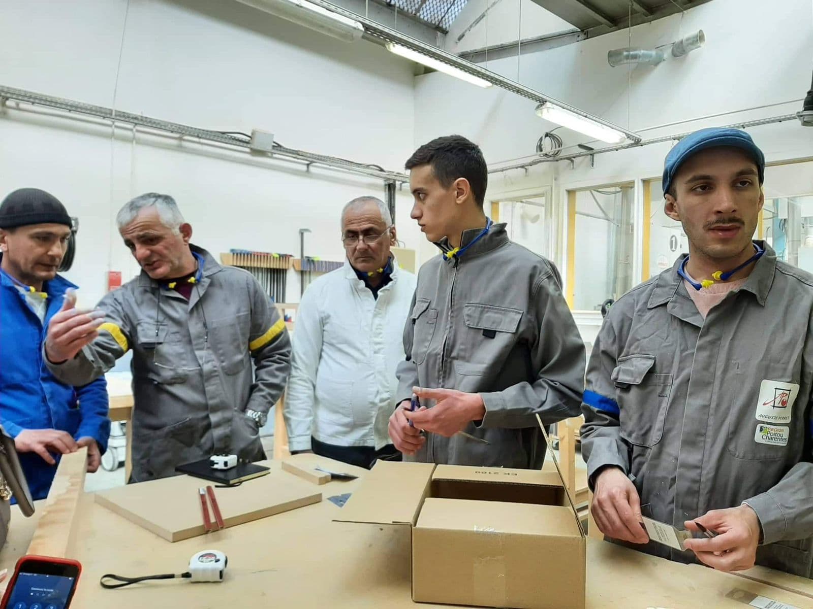 Frontnews image description