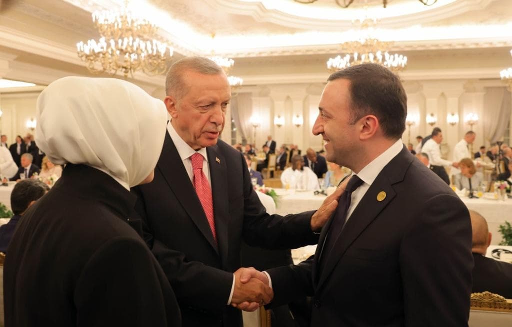 ირაკლი ღარიბაშვილი რეჯეფ თაიფ ერდოღანის ინაუგურაციას დაესწრო