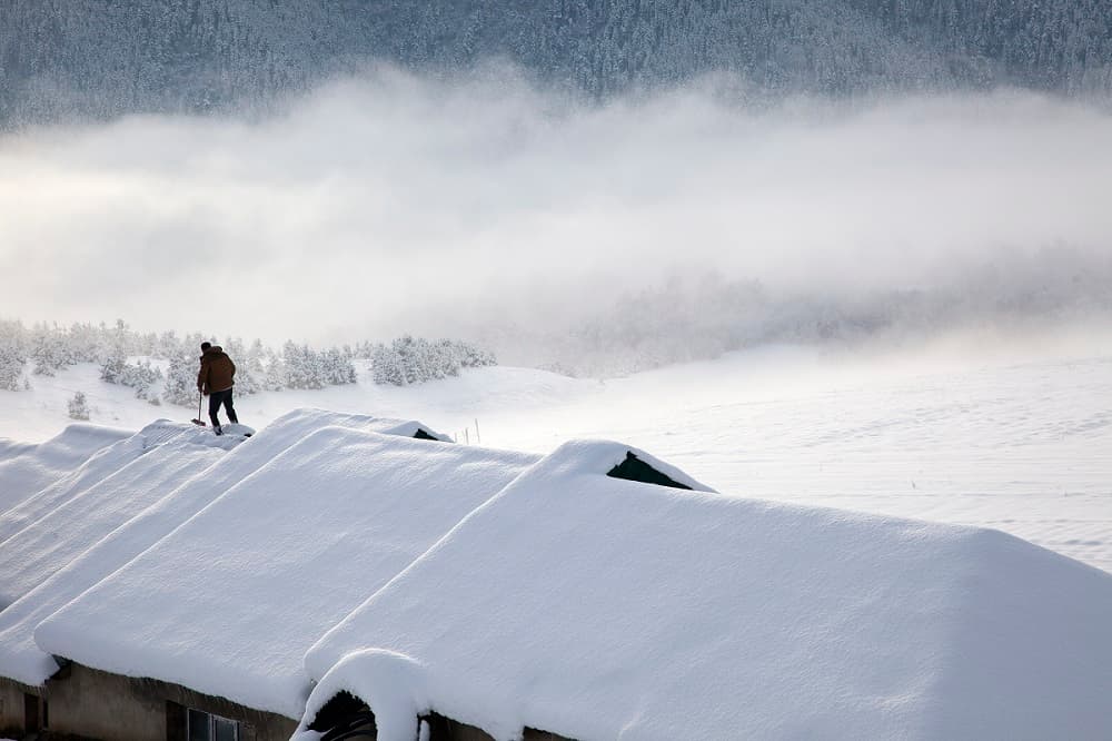 More than 200, including tourists, evacuated from Tusheti