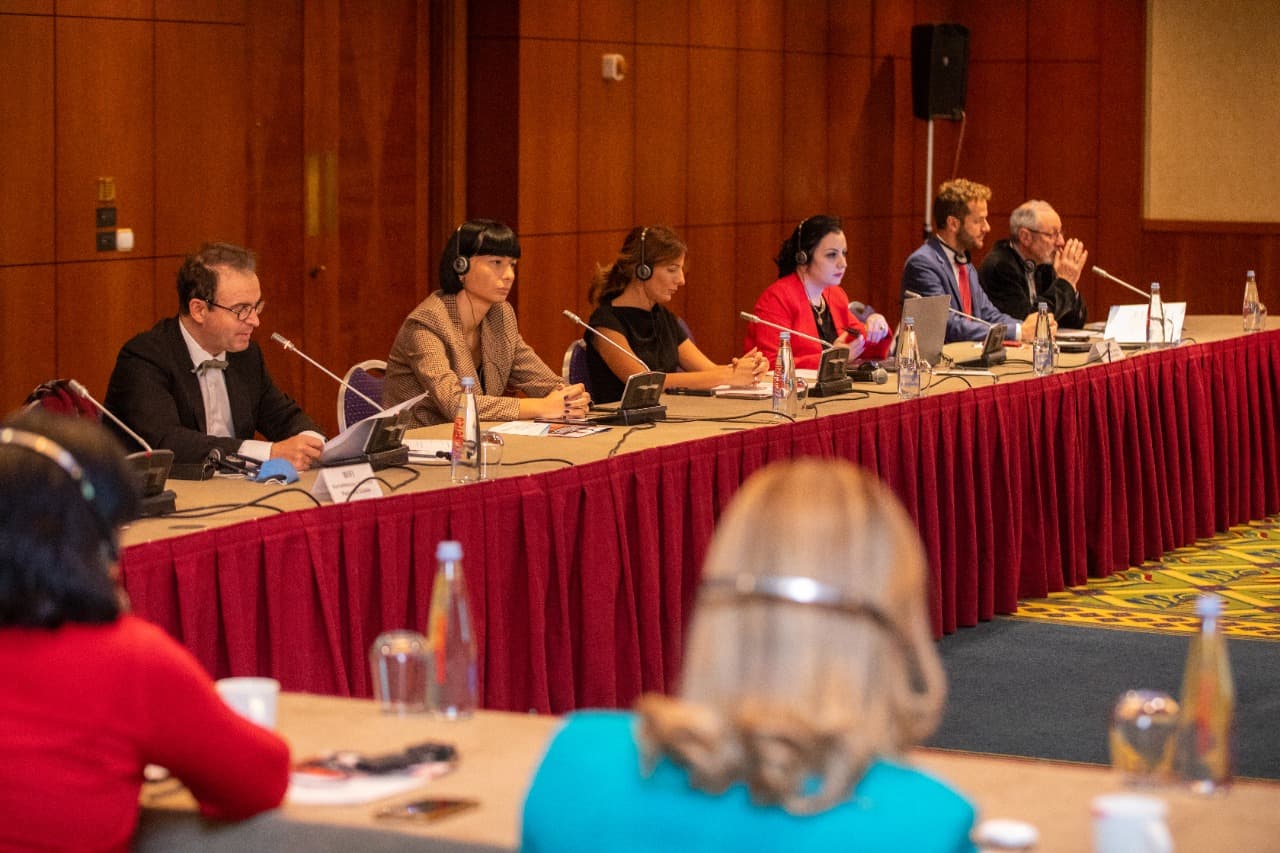 Frontnews image description