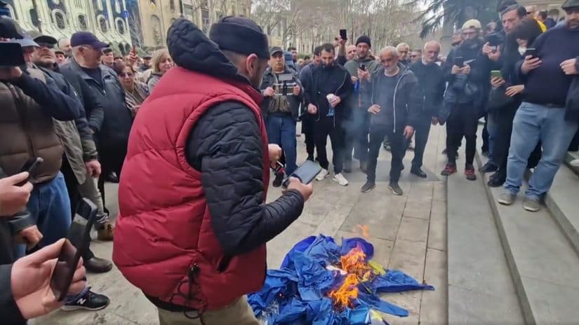 Pro-Russian Alt-Info burns Georgian parliament’s EU flag