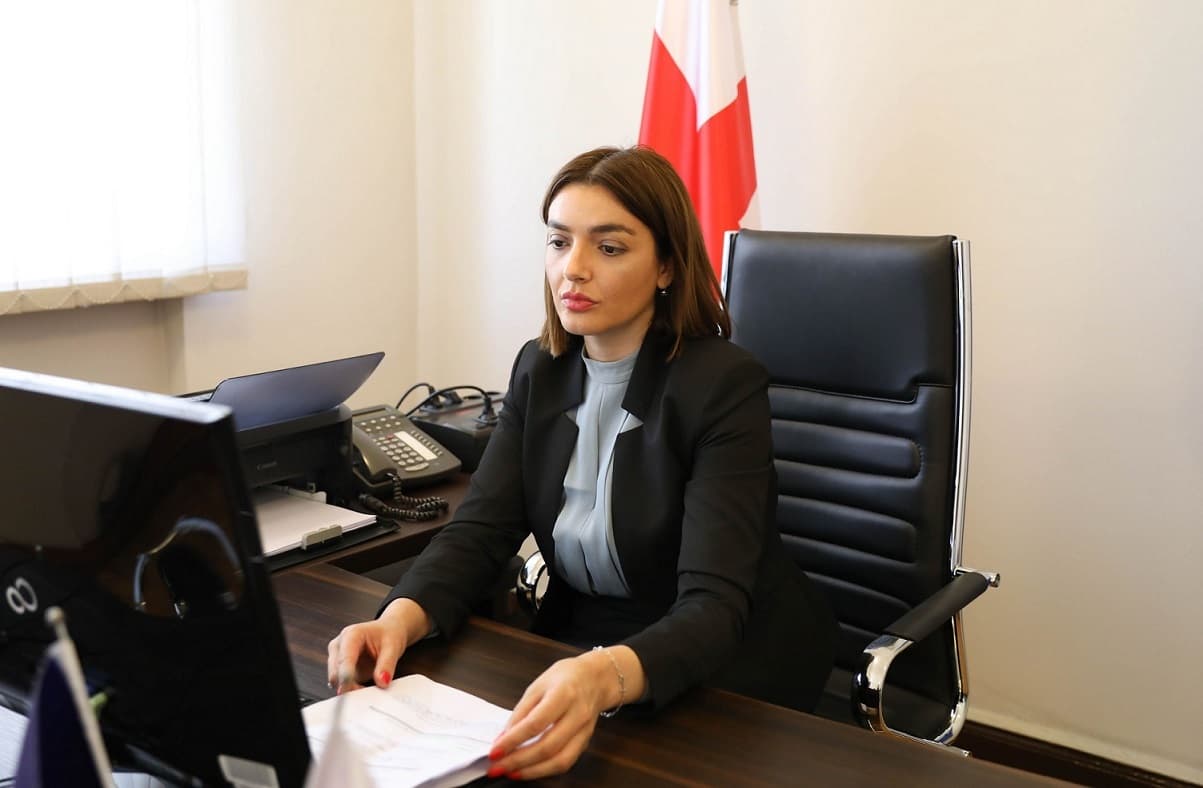 Frontnews image description