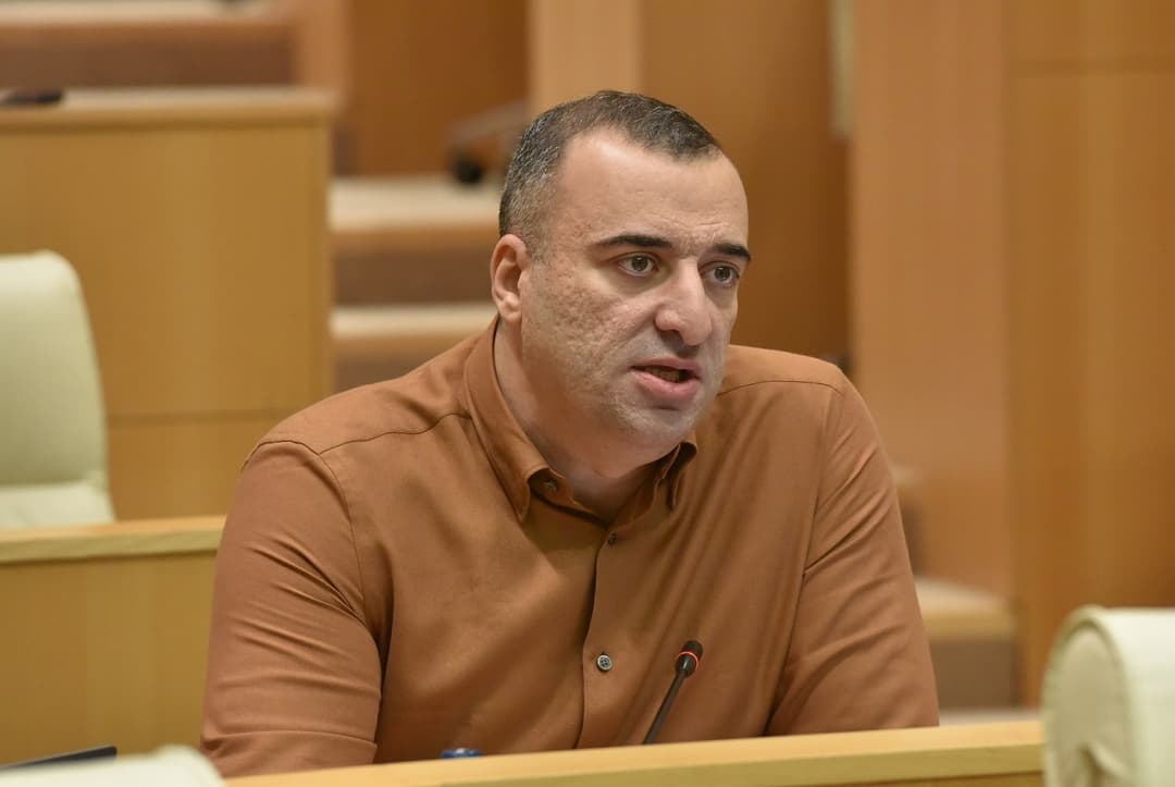 რატი იონათამიშვილი – მამა შალვა კეკელიას ზნეობას უწუნებენ ის ადამიანები, ვინც მიხაილ როთს მუხლებზე უჩოქებენ და ტაშს უკრავენ