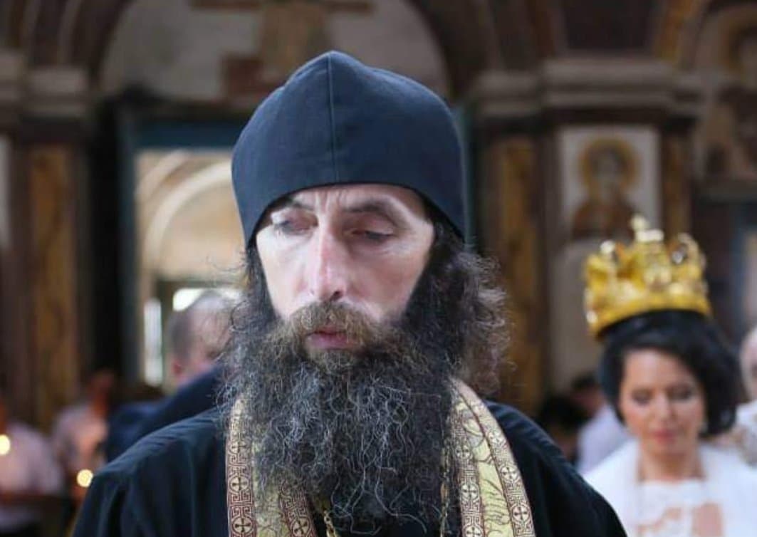 Archimandrite burnt in an attempt to save a man out of shock