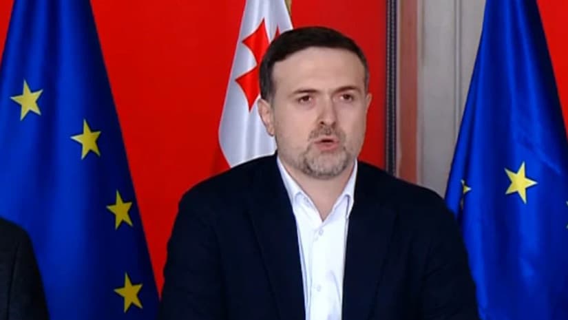 ირაკლი ეძგვერაძე სასამართლო დარბაზიდან გაათავისუფლეს