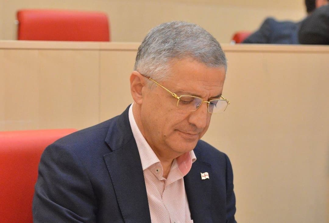 ისკო დასენი – ხაბეიშვილი არის მასხარა, თაღლითი, ეგ არის უნამუსო