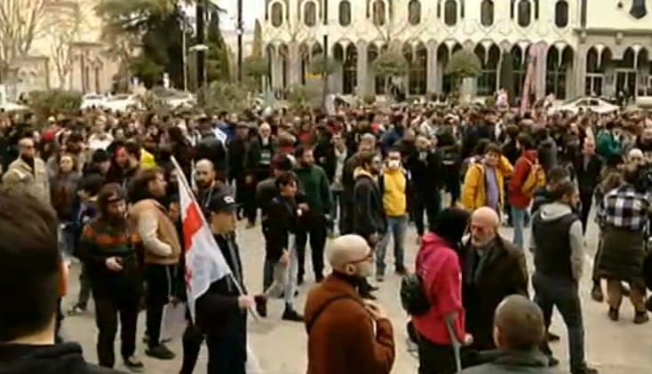 პარლამენტთან აქცია “არა მონობას” იმართება