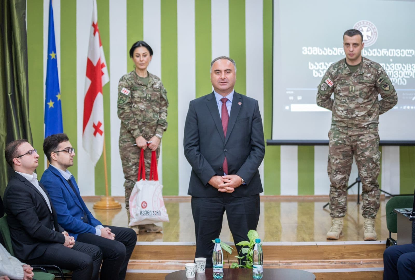 Frontnews image description