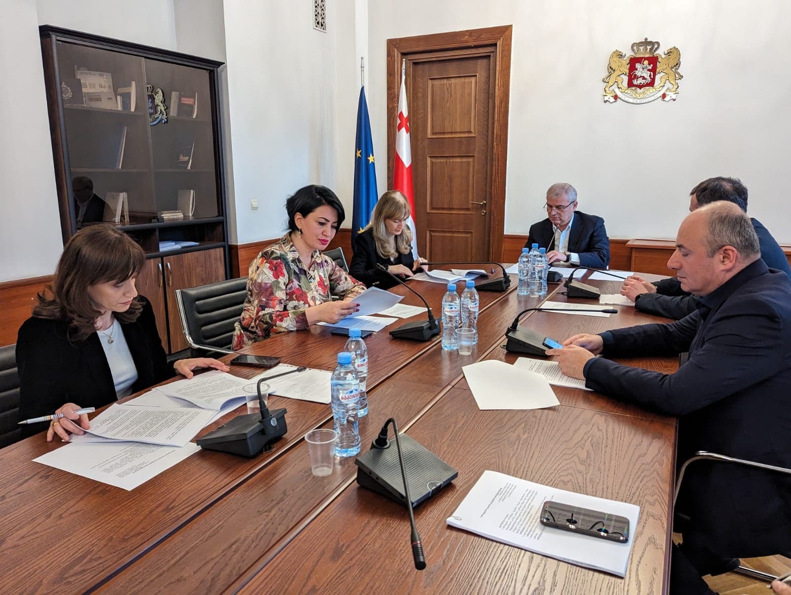 Frontnews image description