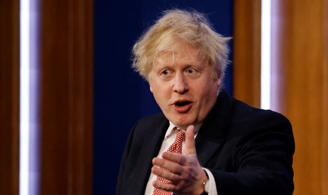 ბორის ჯონსონი – როგორ შეიძლება ნიანგთან მოლაპარაკება, როდესაც მას შენი ფეხი ყბაში აქვს