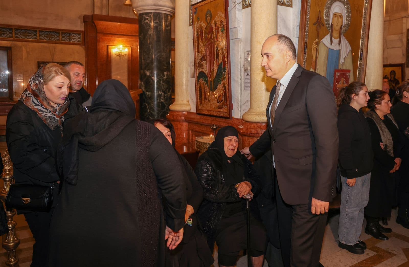 Frontnews image description