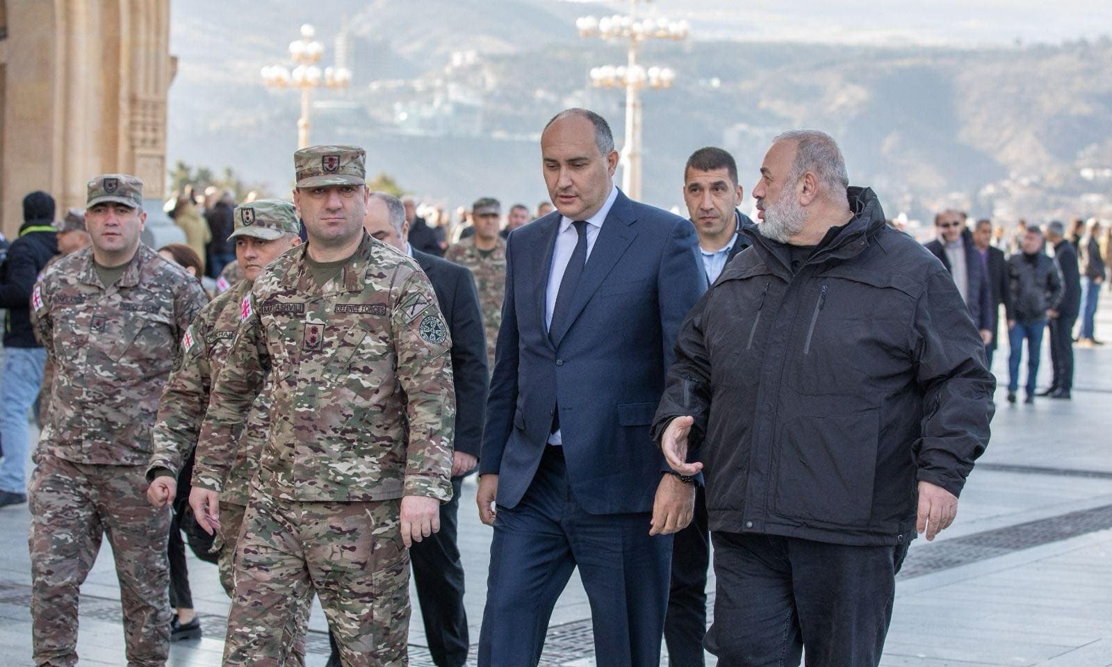 Frontnews image description