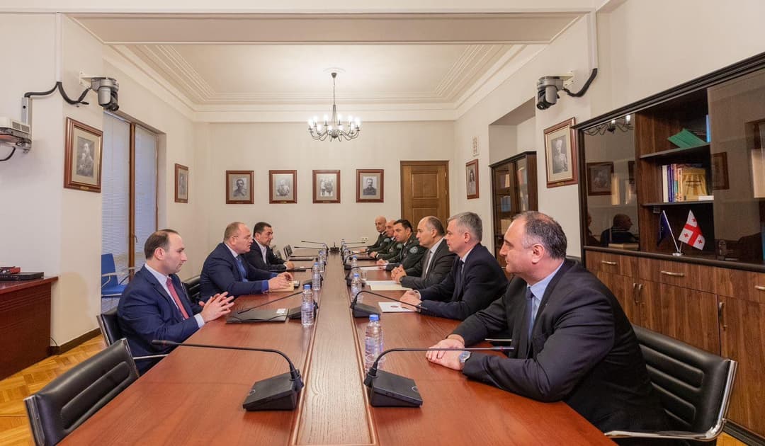 ჯუანშერ ბურჭულაძე ნდობის ჯგუფის შეხვედრას დაესწრო