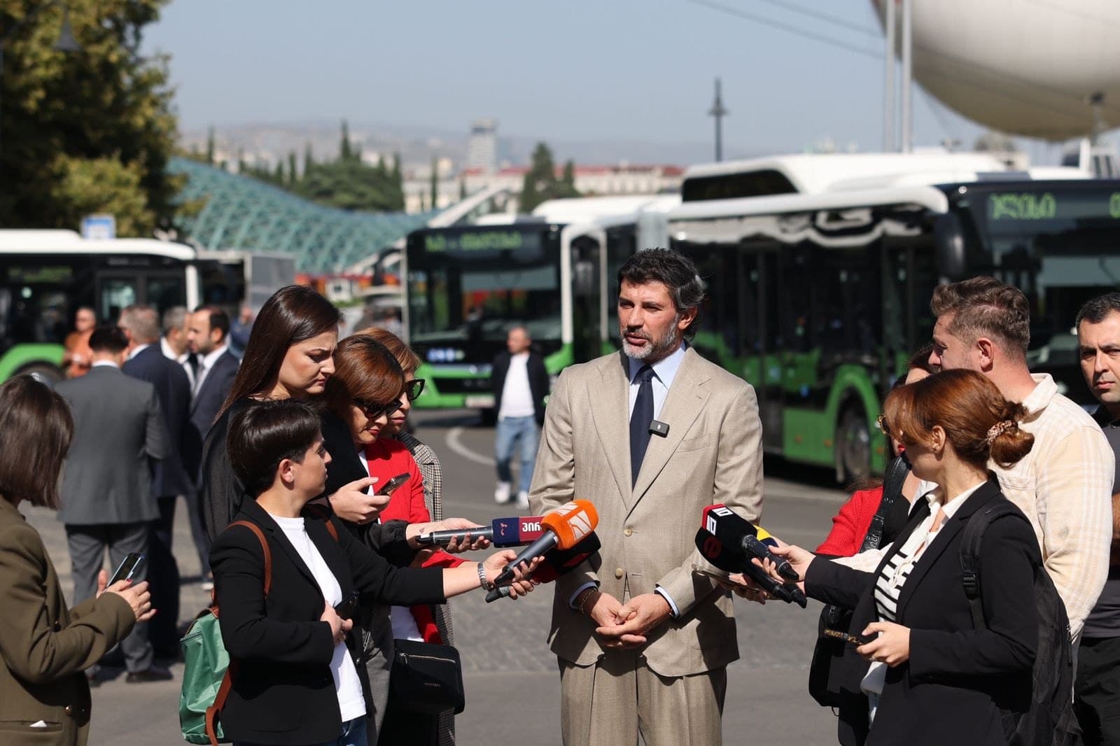 Frontnews image description