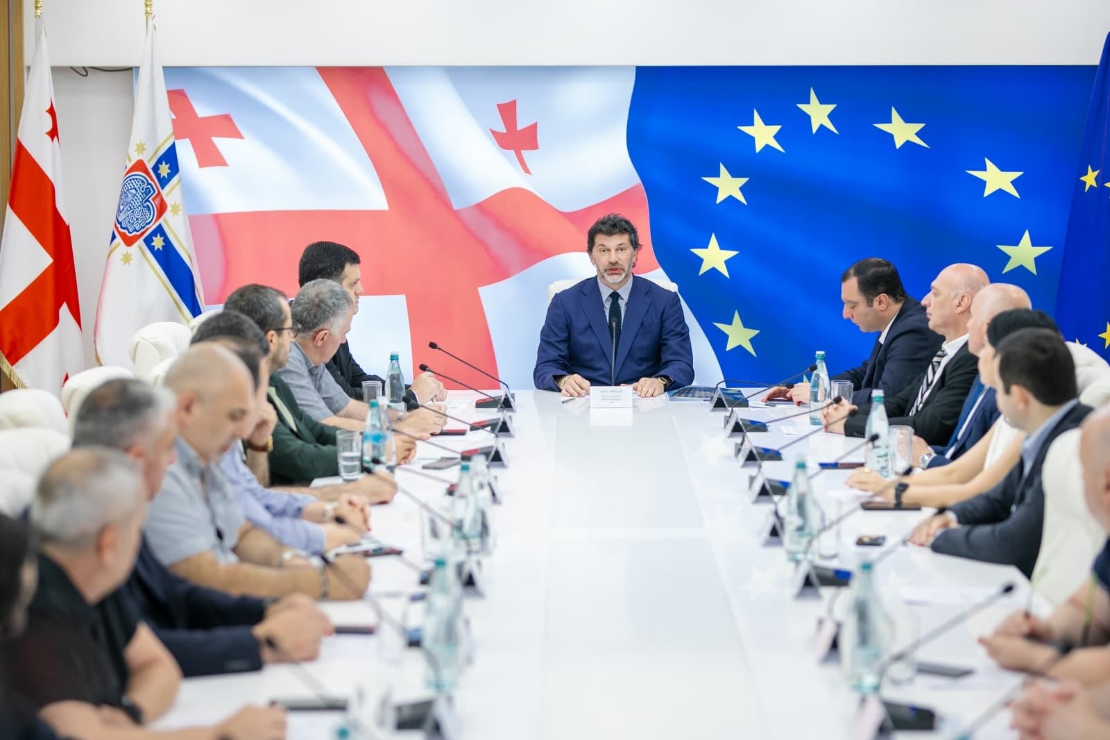 Frontnews image description