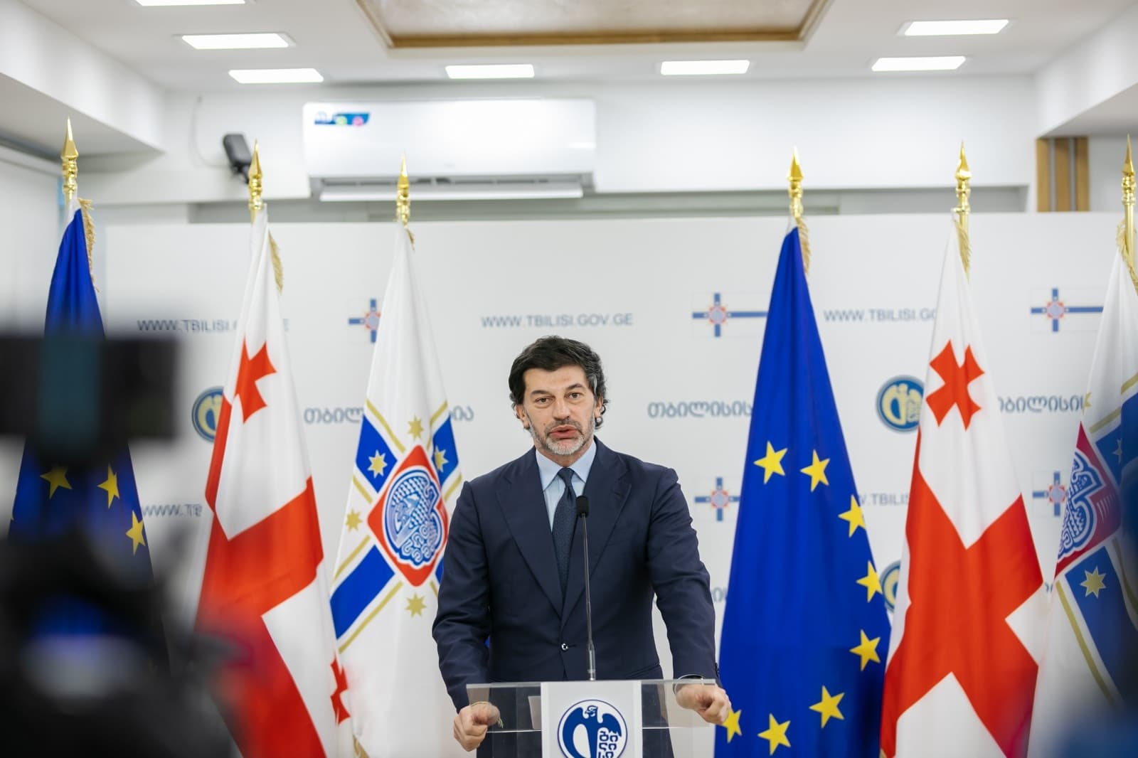 Frontnews image description