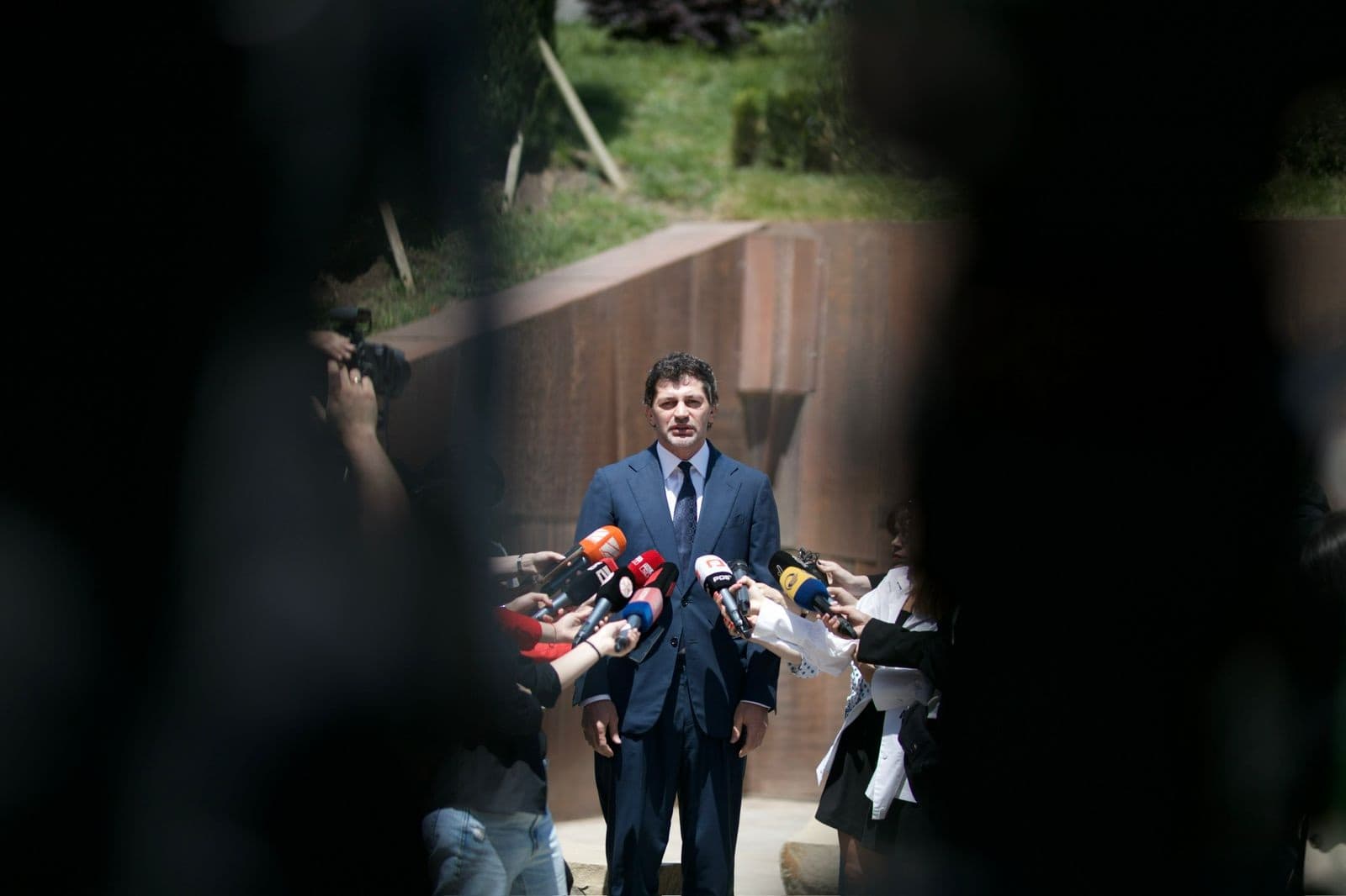 Frontnews image description