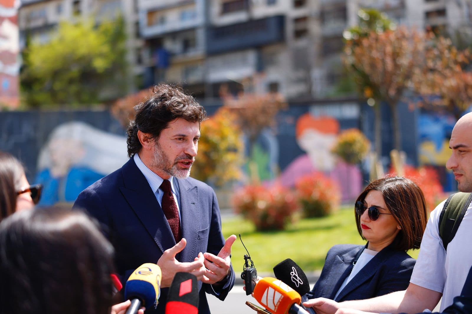 Frontnews image description