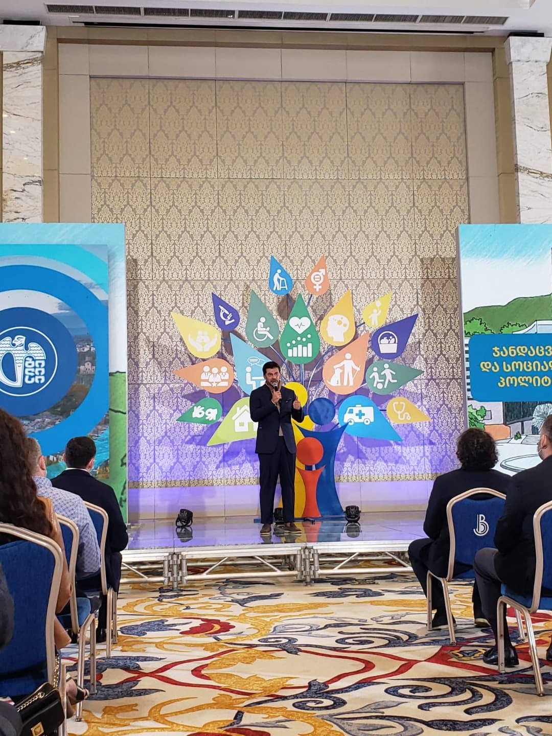 კახა კალაძემ სოციალური პოლიტიკის პრეზენტაცია გამართა