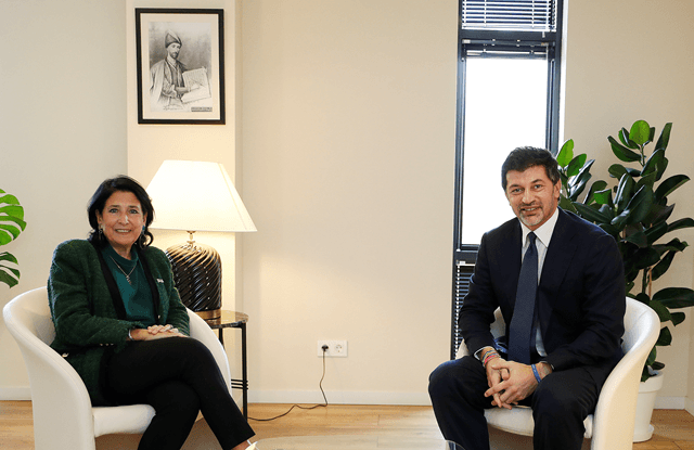 Frontnews image description