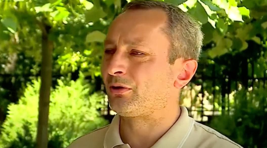 ადვოკატი – იოსებ ბაბაევს ფიზიკურად გაუსწორდნენ სასტიკად, ტანსაცმელი შემოახიეს, თავზე, სახეზე აქვს დაზიანებები