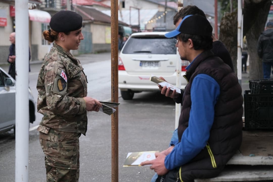 ქვეყნის მასშტაბით სამხედრო საკონტრაქტო სამსახურთან დაკავშირებით საინფორმაციო კამპანია მიმდინარეობს