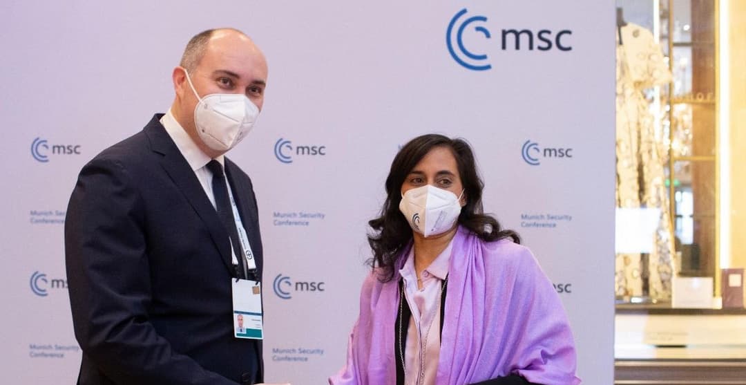 საქართველოს თავდაცვის მინისტრი კანადელ კოლეგას შეხვდა