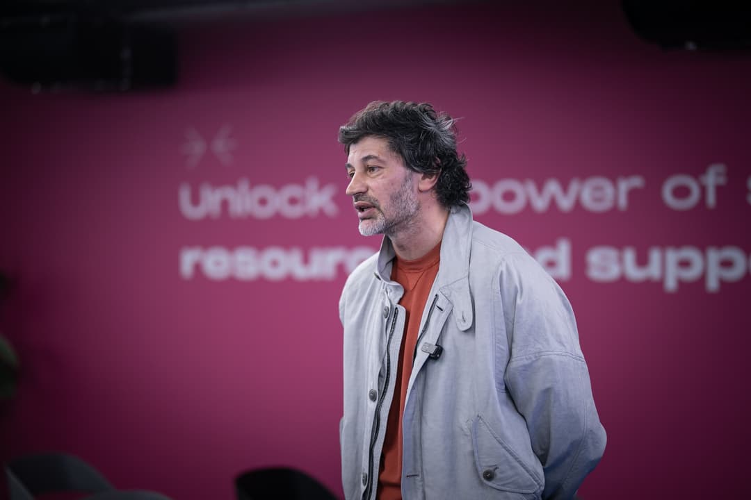 კახა კალაძე – რა პრობლემაა, თუ პირდაპირი ფრენა იქნება ან რატომ ეწინააღმდეგება ევროპულ მომავალს და ევროინტეგრაციას