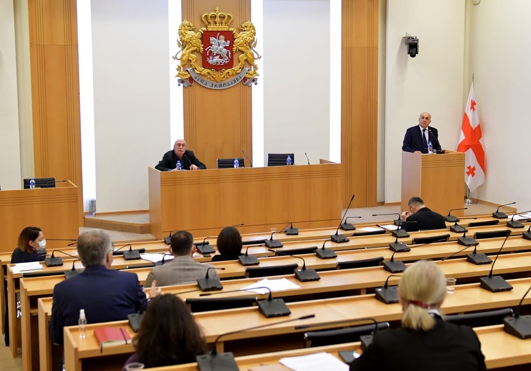 ჯანდაცვის კომიტეტმა კოვიდ-19 პანდემიის მართვასთან დაკავშირებით რეკომენდაციები შეიმუშავა