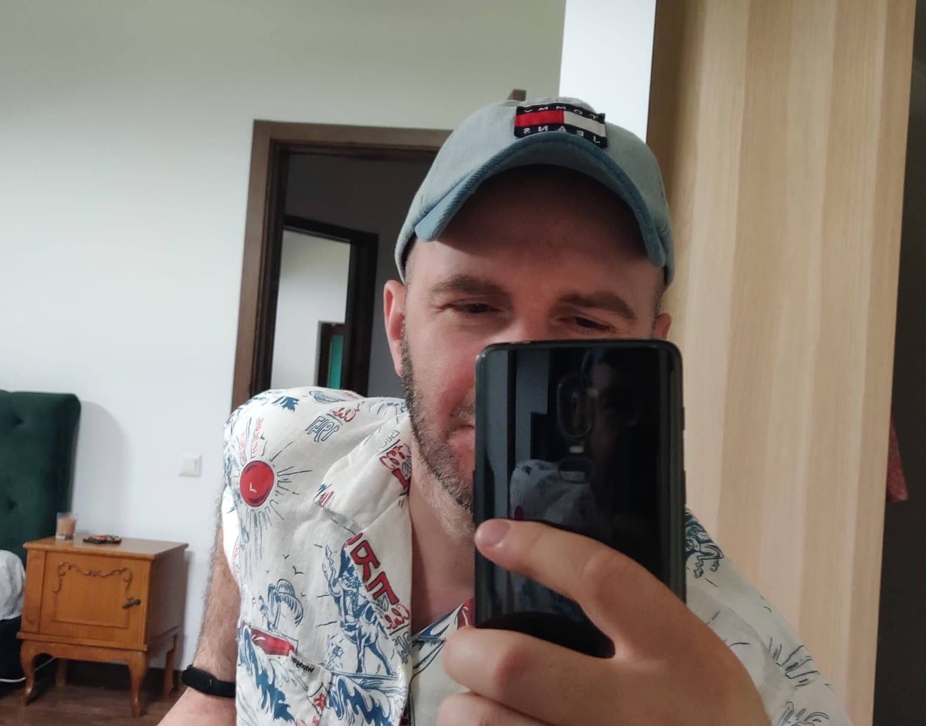 Frontnews image description